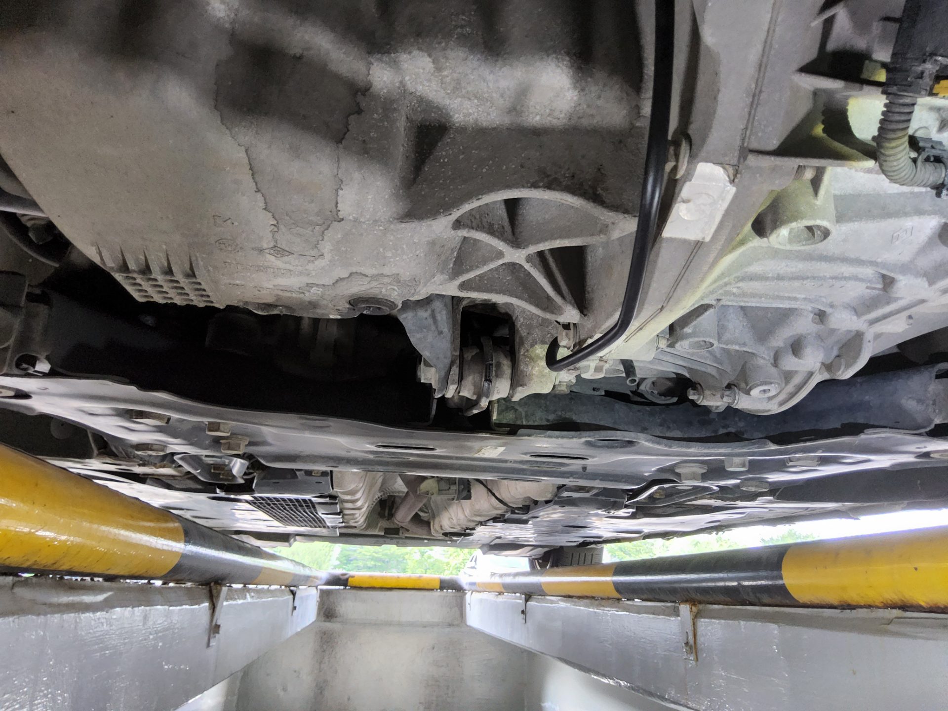 2017 - renault sm6