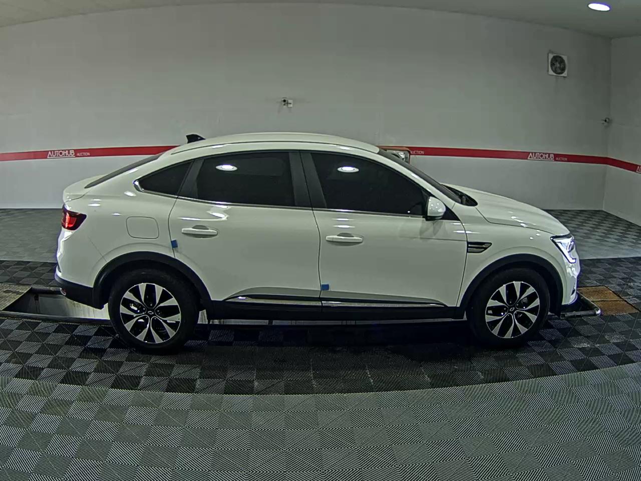 2022 - renault xm3
