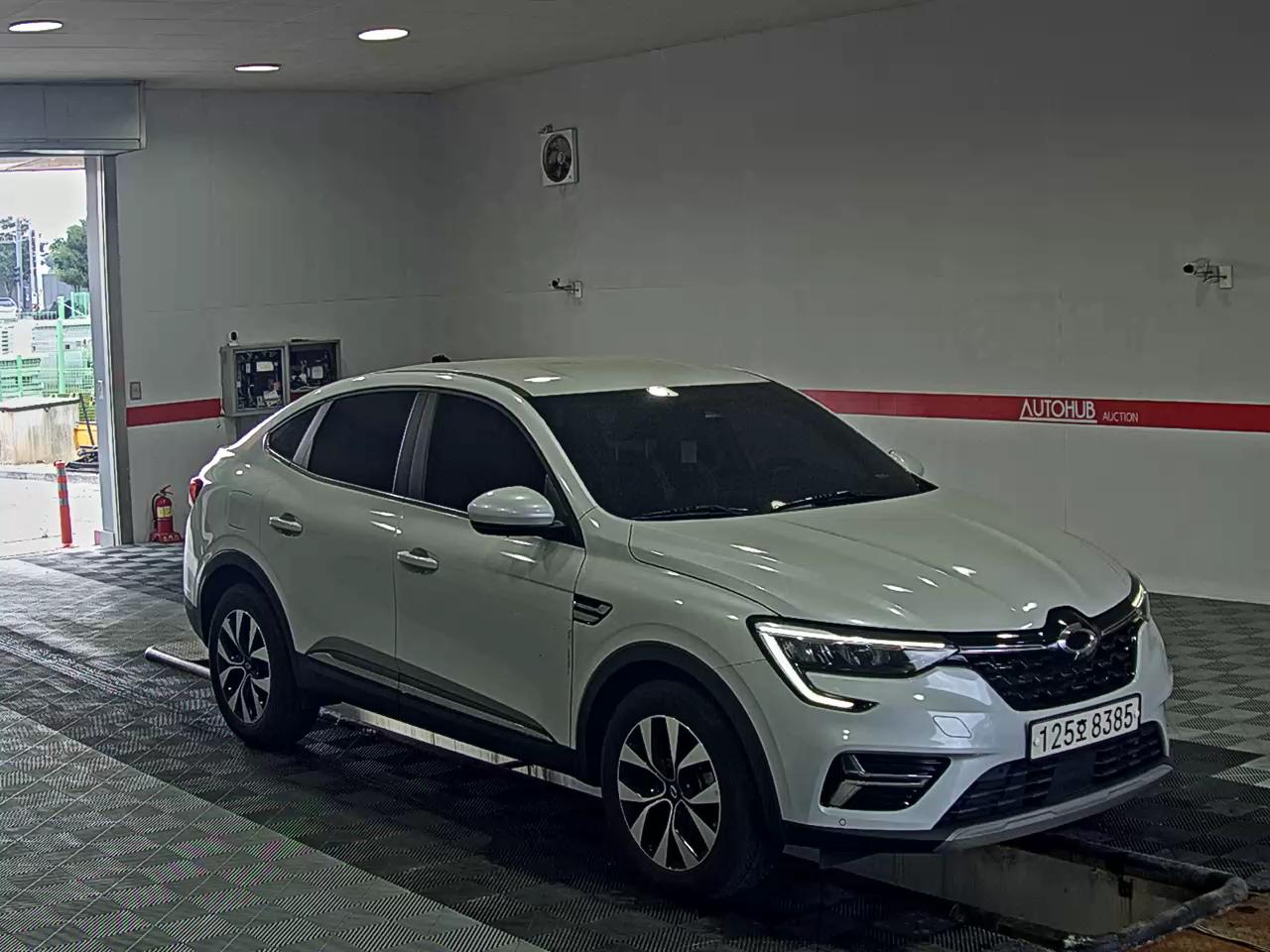 2023 - renault xm3