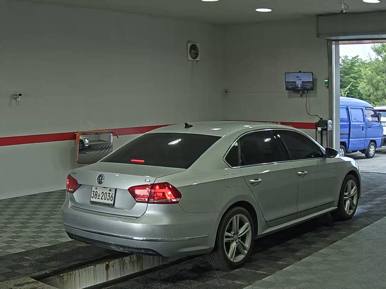 2013 - volkswagen passat