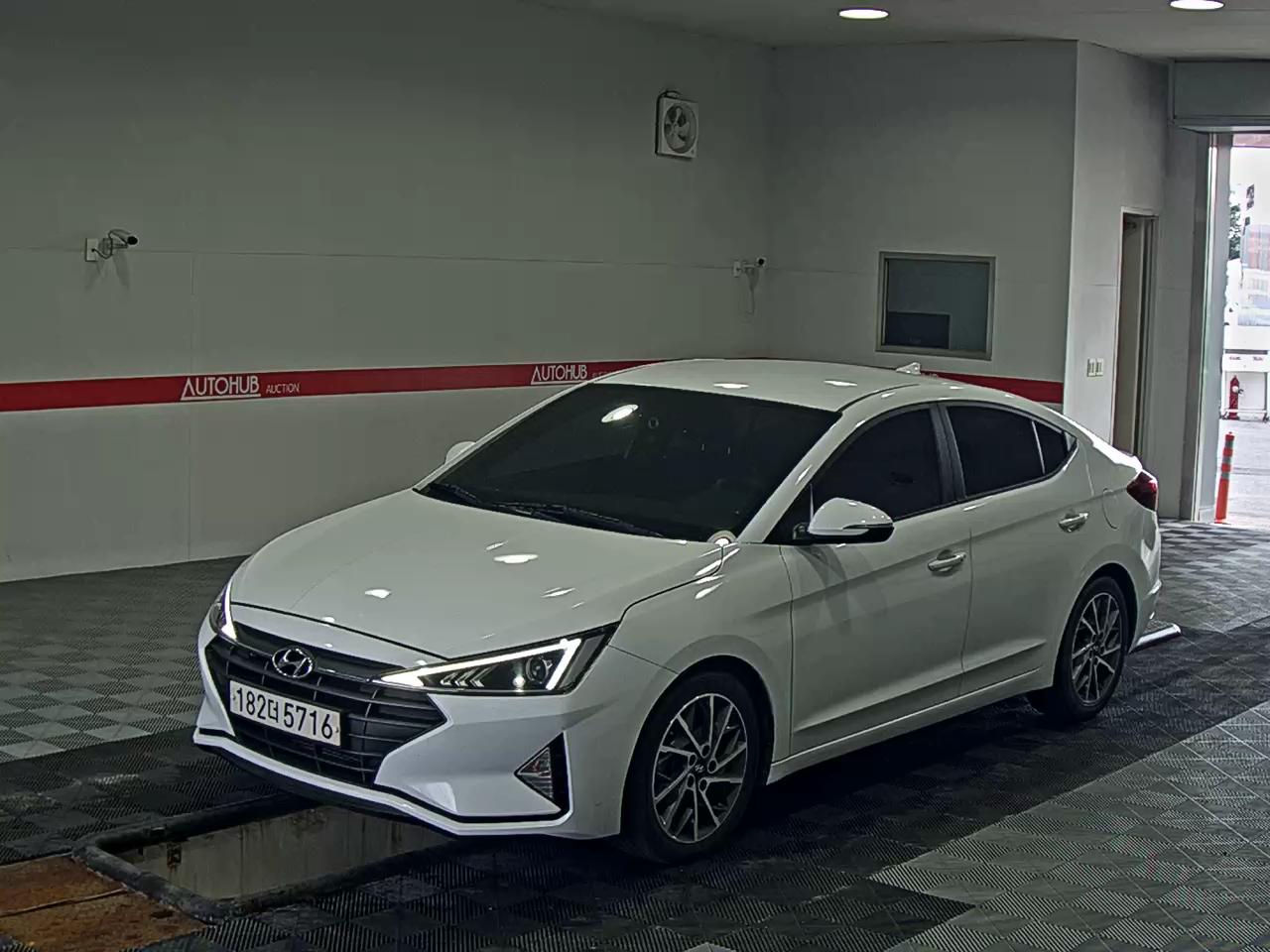 2019 - hyundai avante