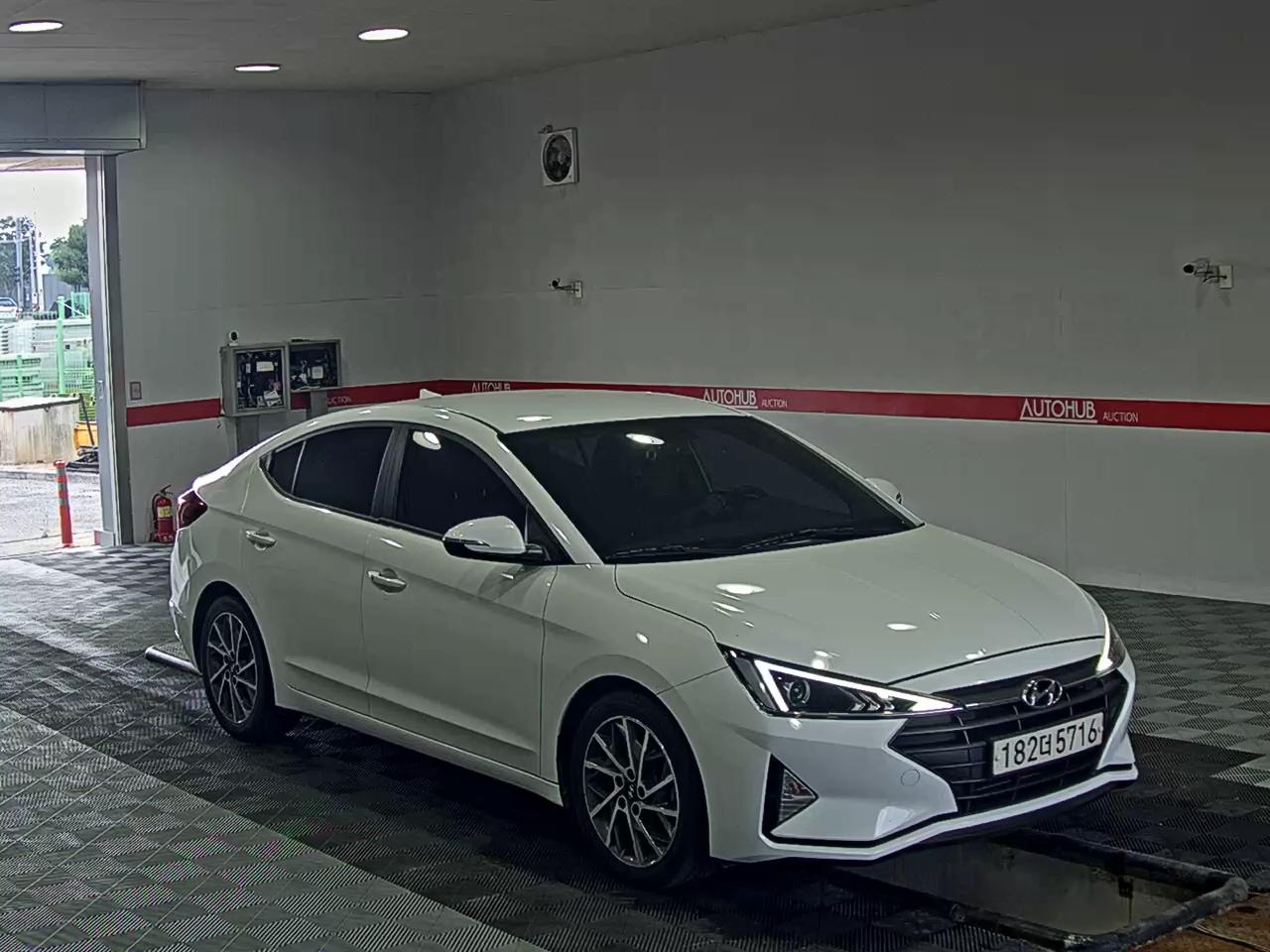 2019 - hyundai avante