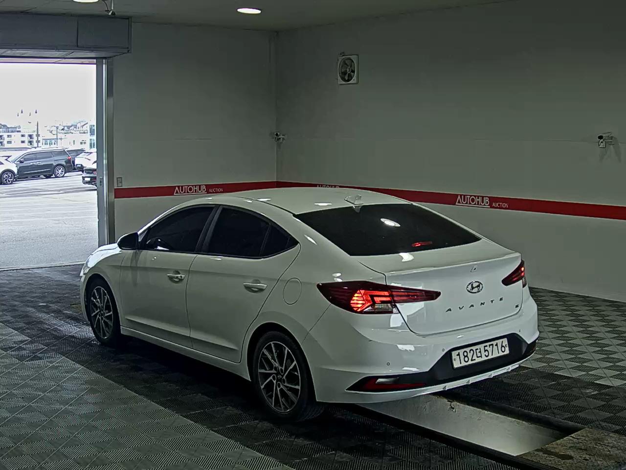 2019 - hyundai avante