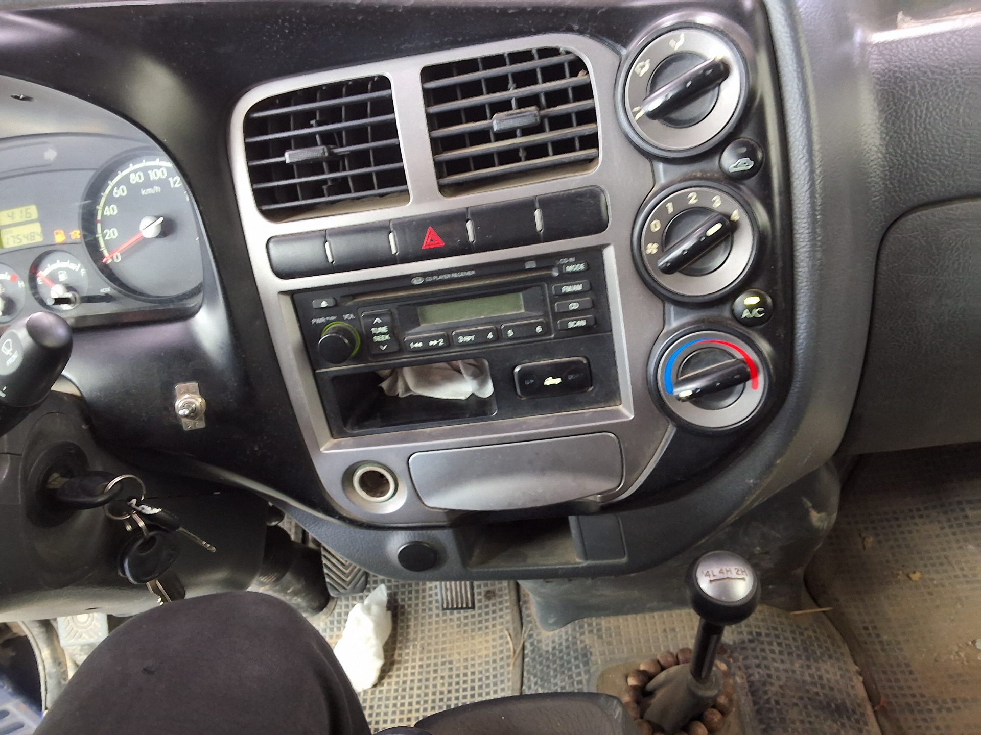 2012 - kia bongo
