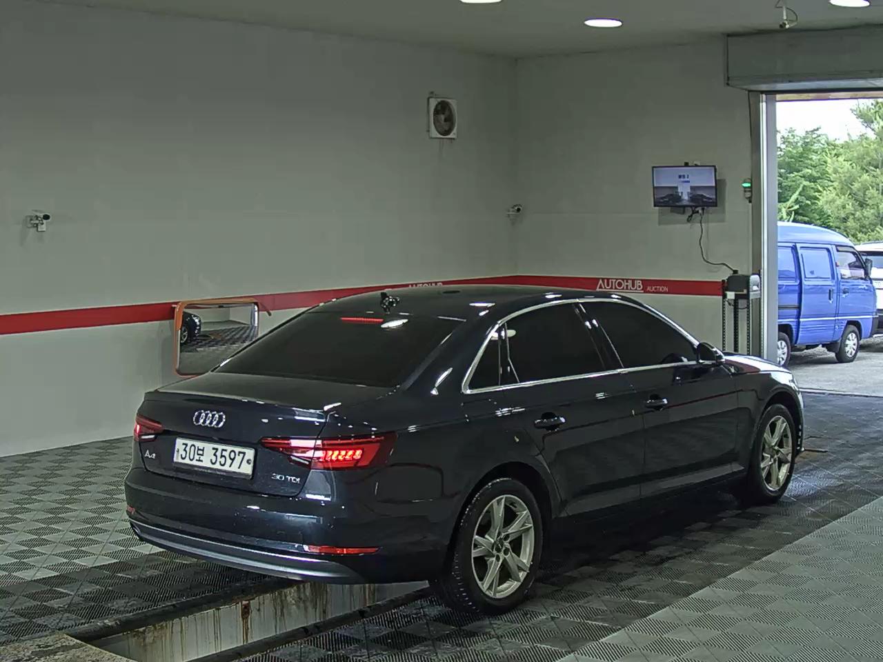 2018 - audi a4