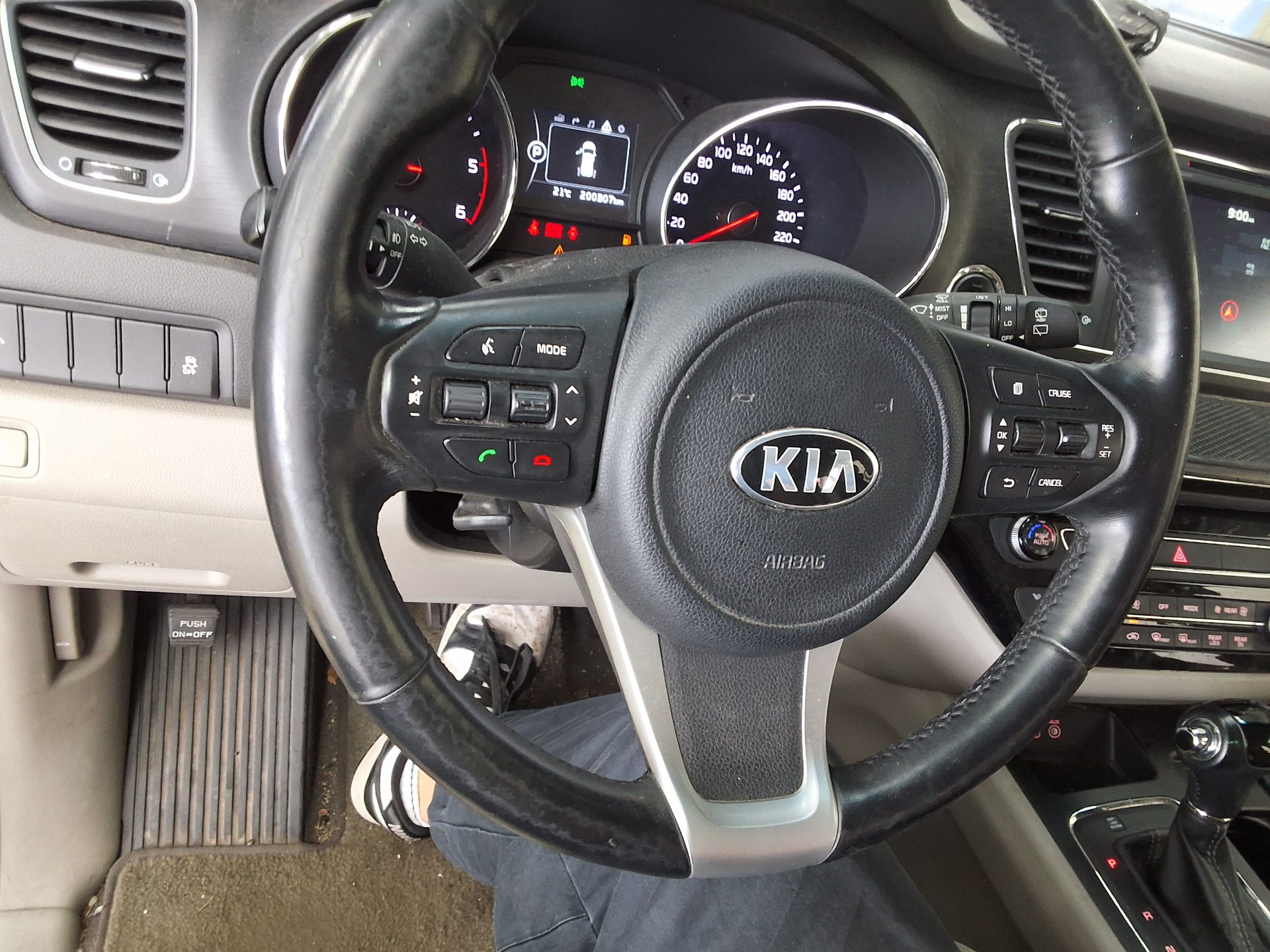 2016 - kia carnival