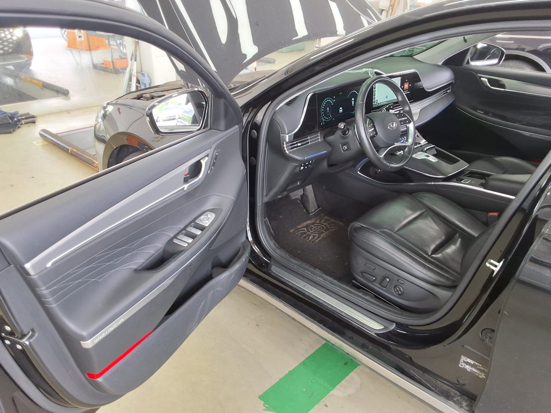 2022 - hyundai grandeur