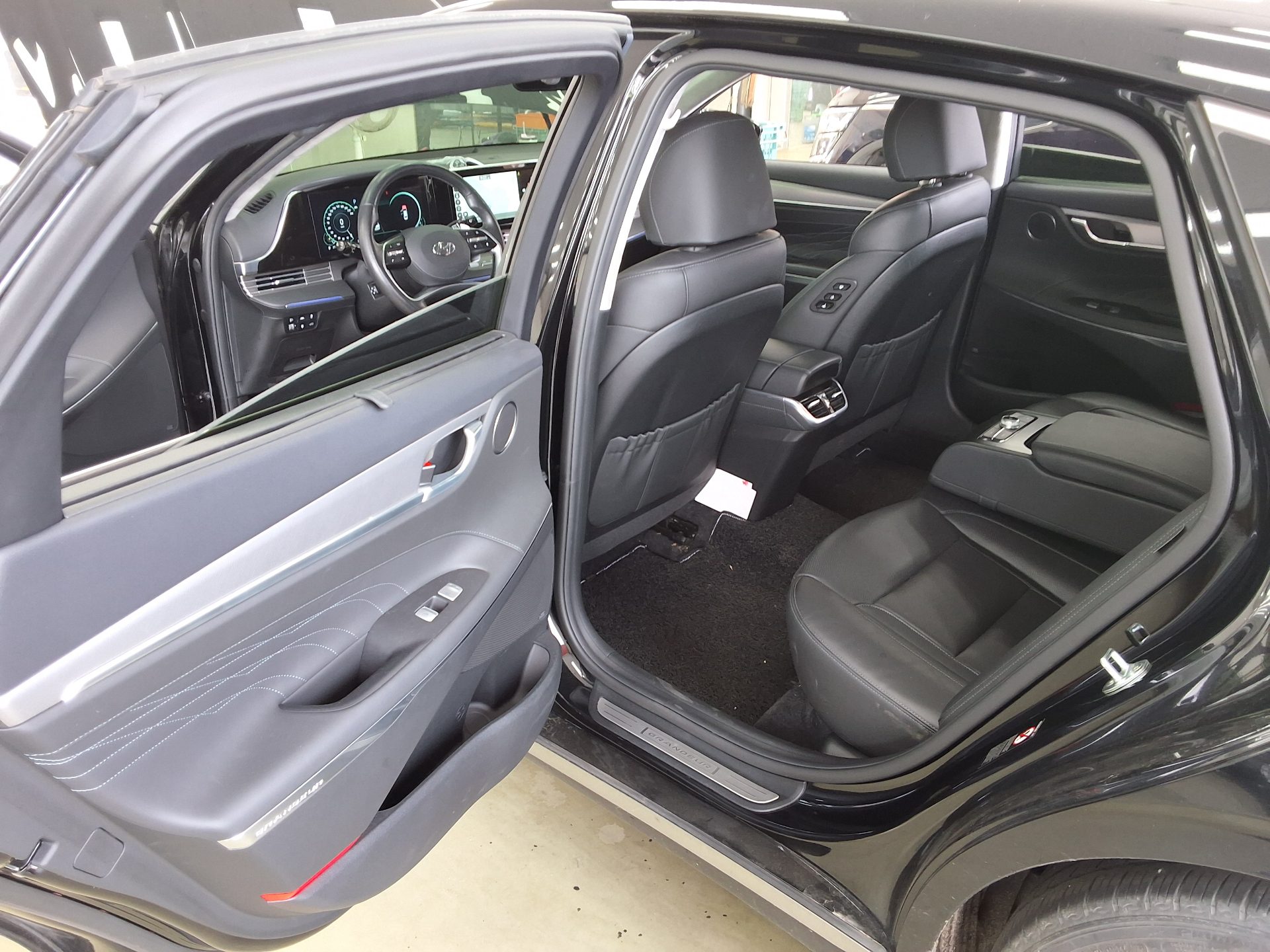 2022 - hyundai grandeur