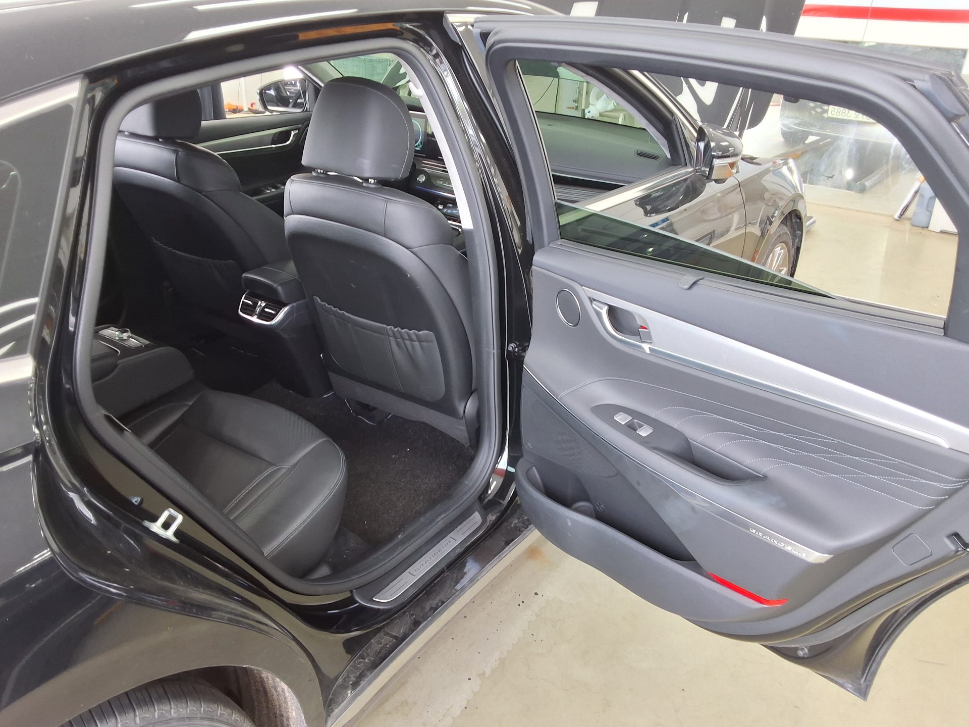 2022 - hyundai grandeur