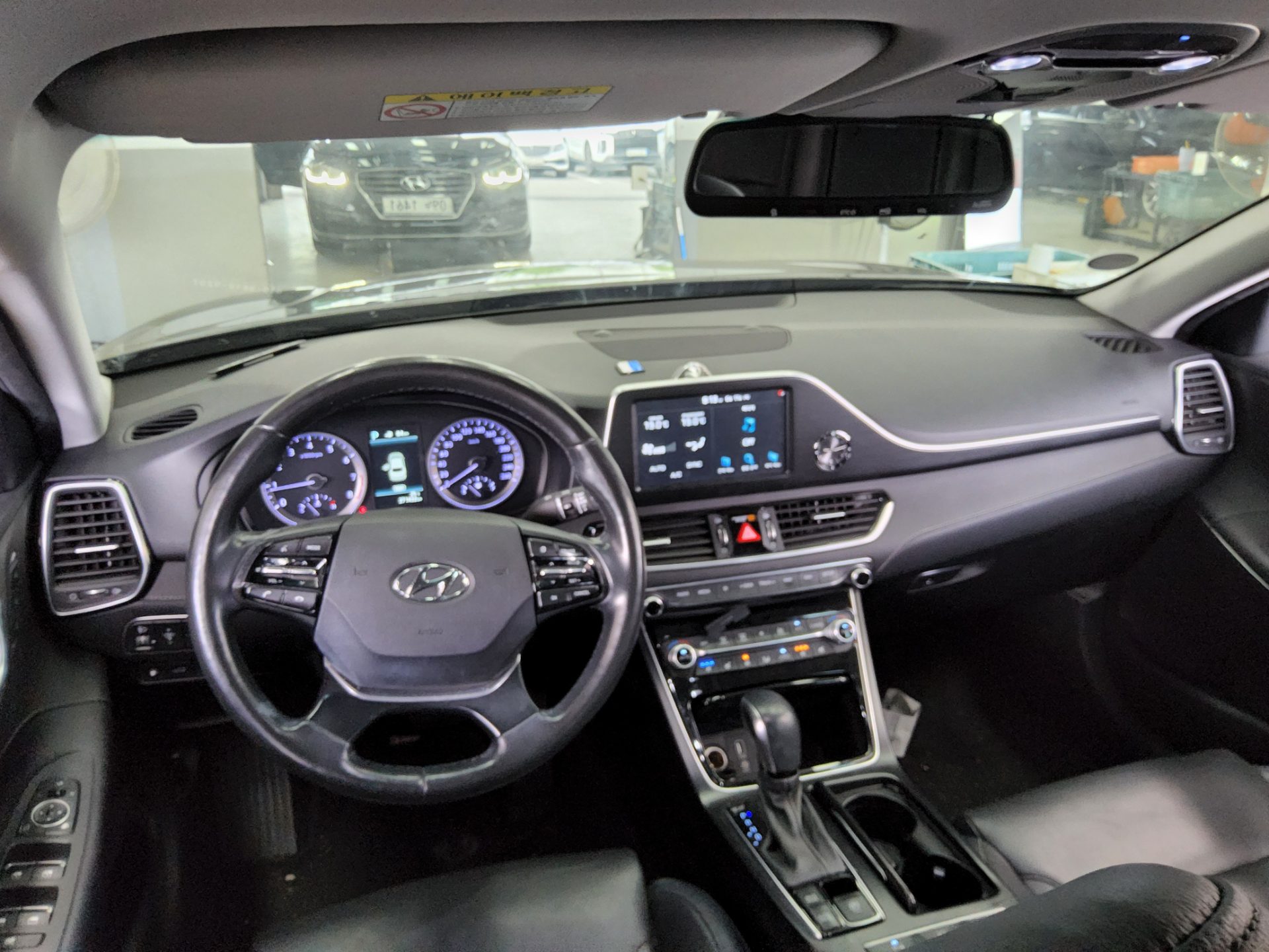 2018 - hyundai grandeur