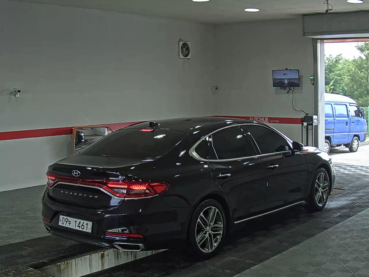 2018 - hyundai grandeur