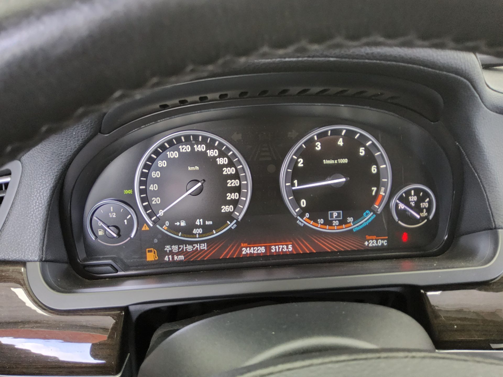 2010 - bmw m7