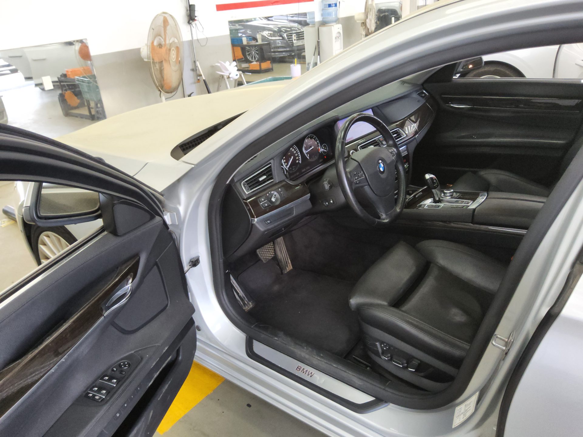 2010 - bmw m7