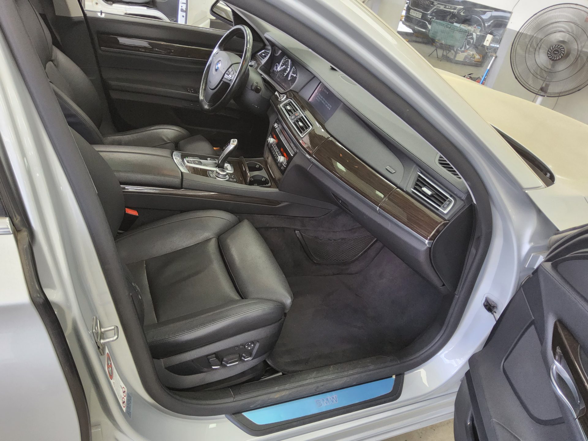 2010 - bmw m7
