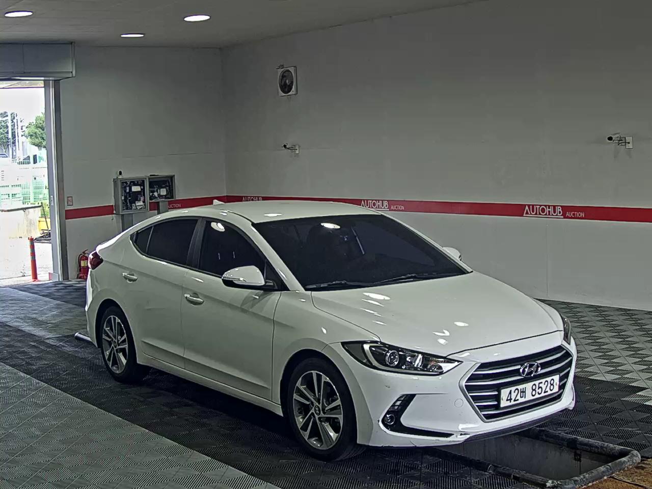 2018 - hyundai avante