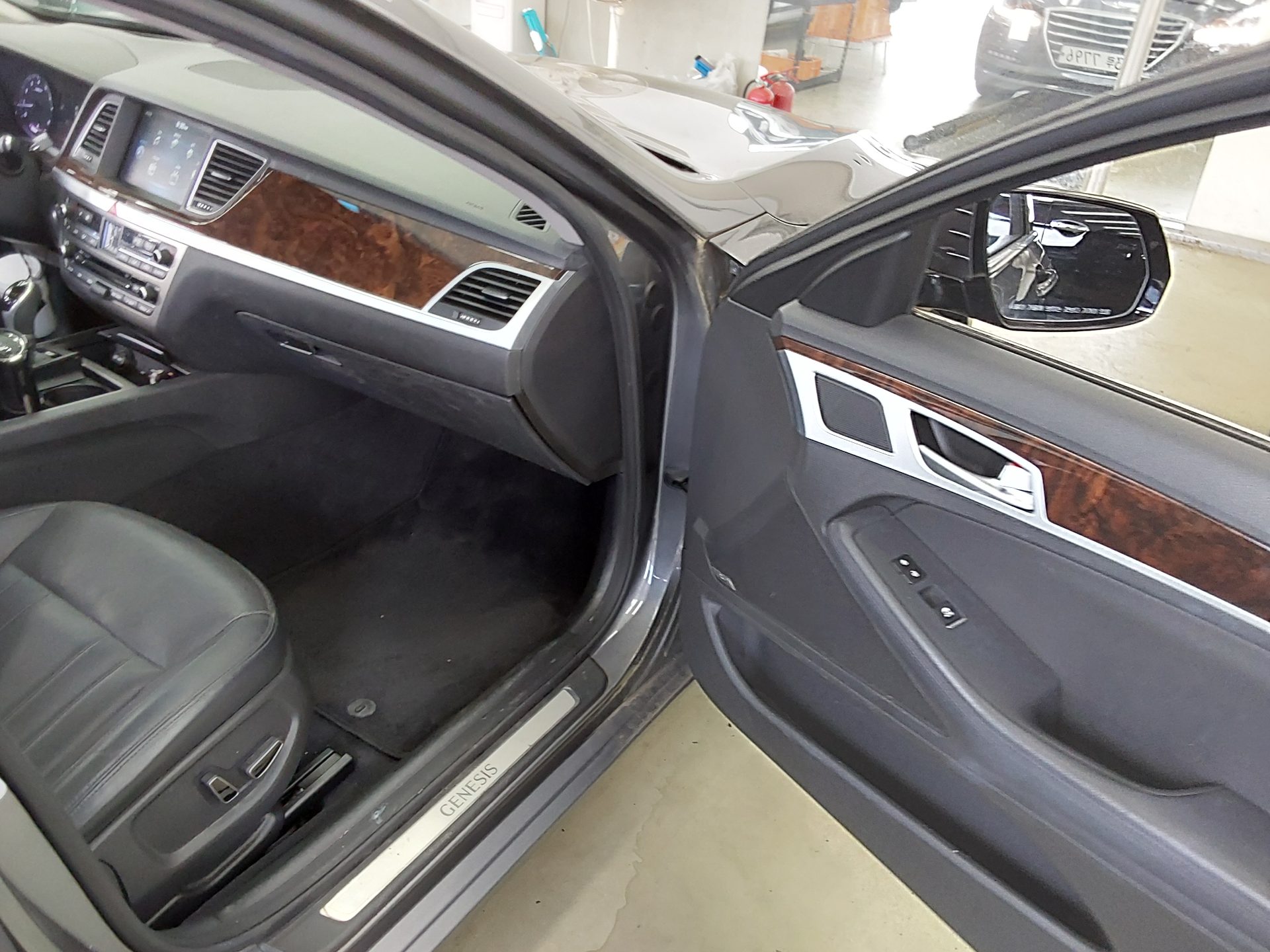 2014 - hyundai g330