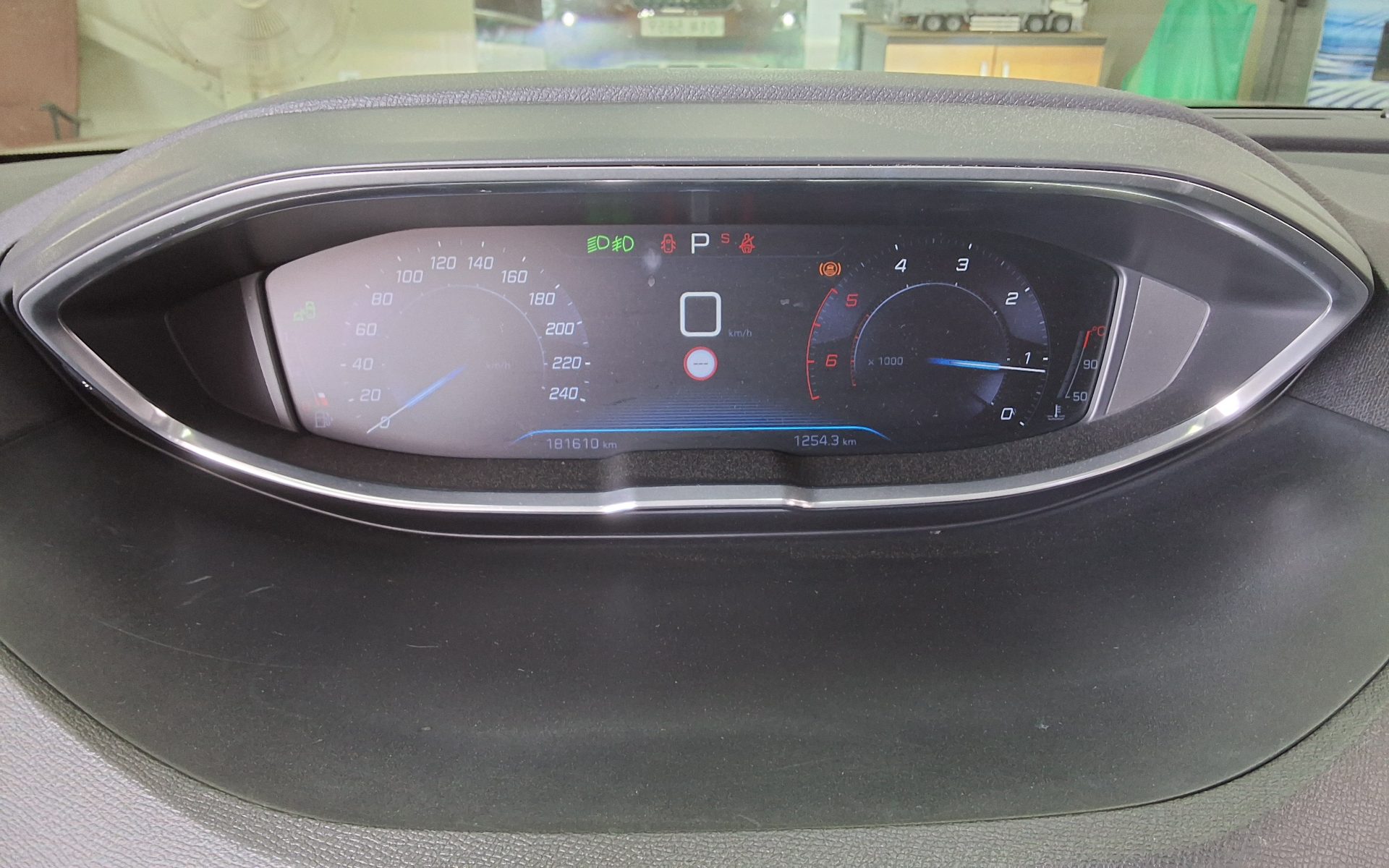 2017 - peugeot 3008