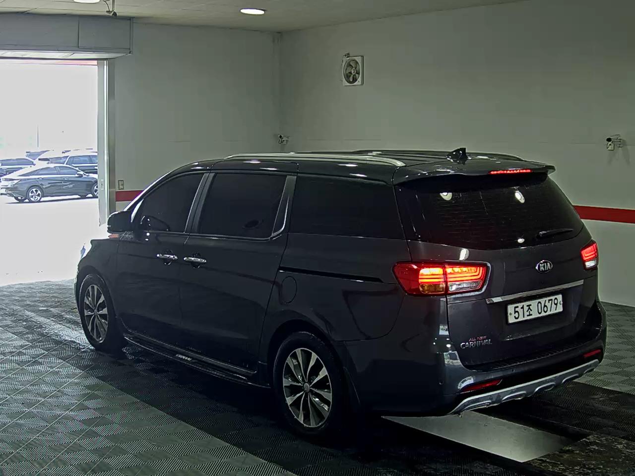 2016 - kia carnival