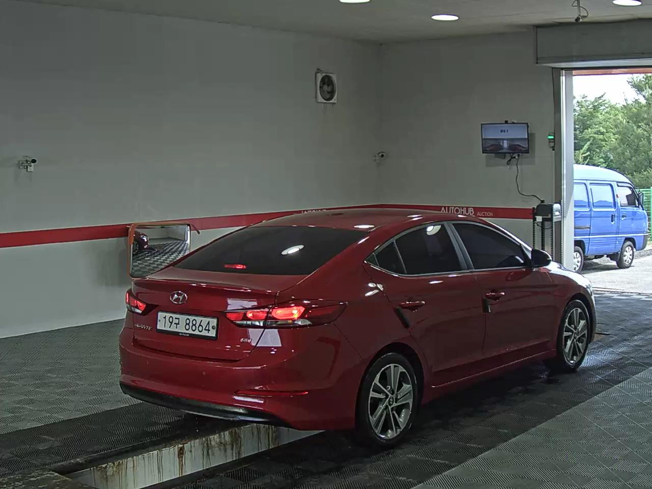 2017 - hyundai avante