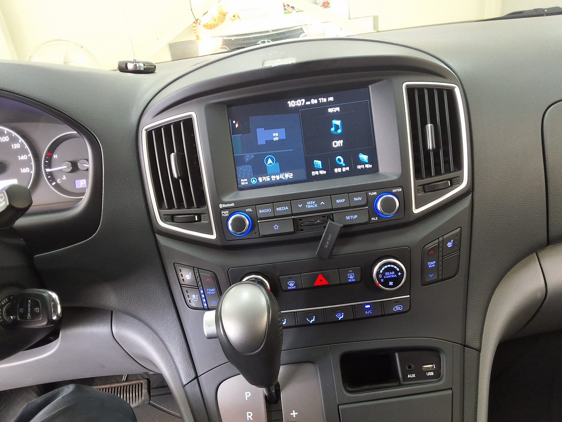 2019 - hyundai grand starex