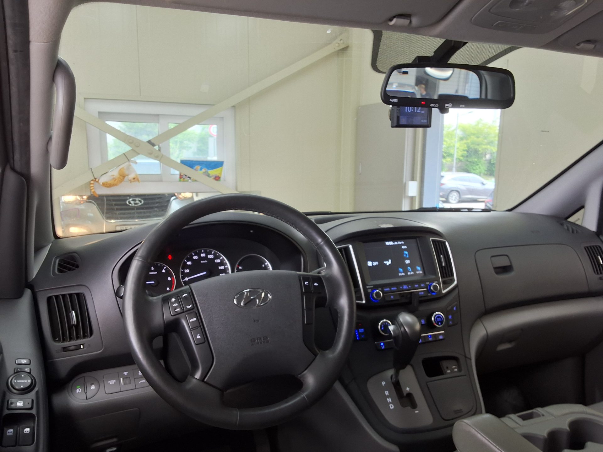 2019 - hyundai grand starex