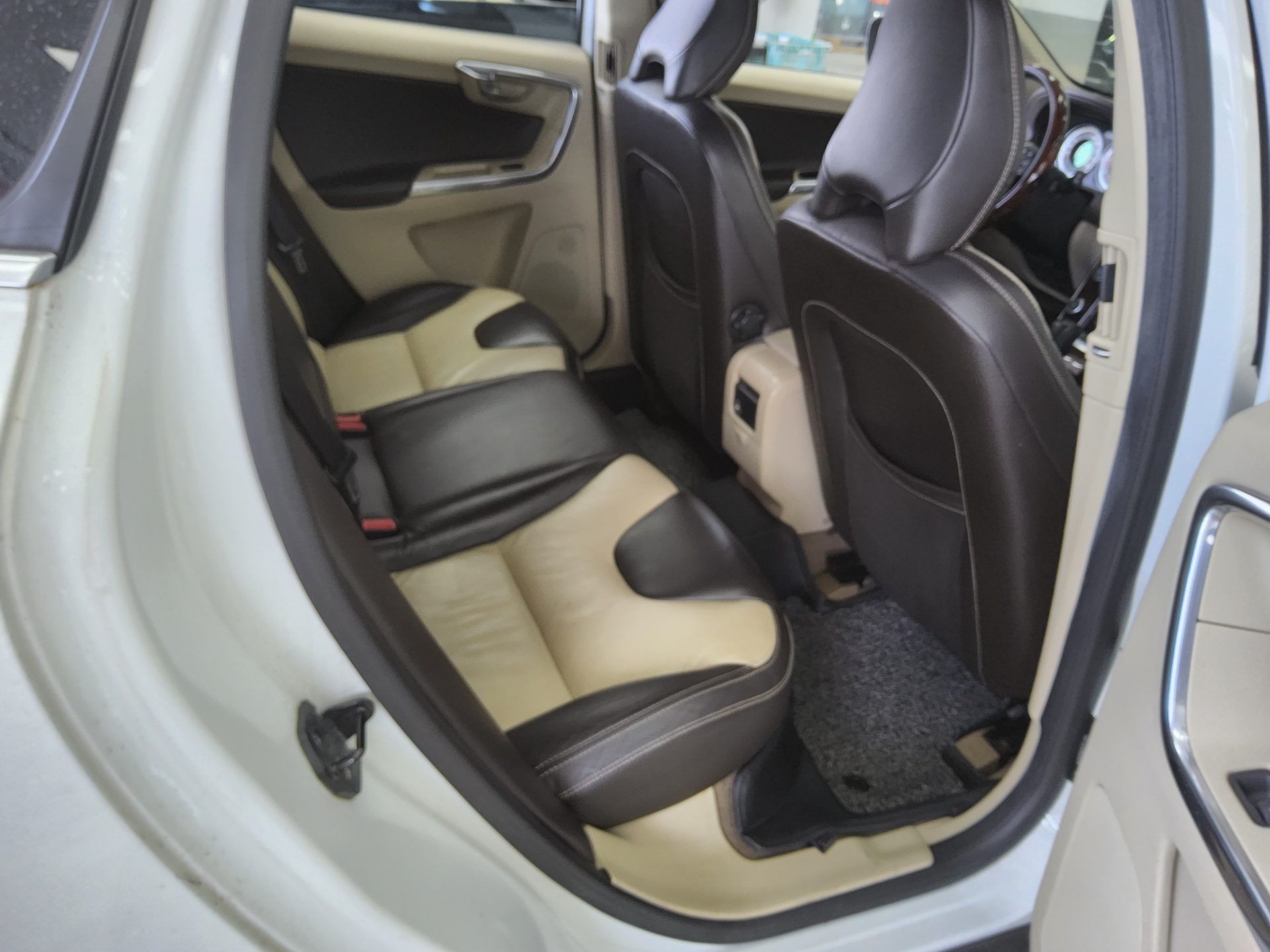 2012 - volvo xc60