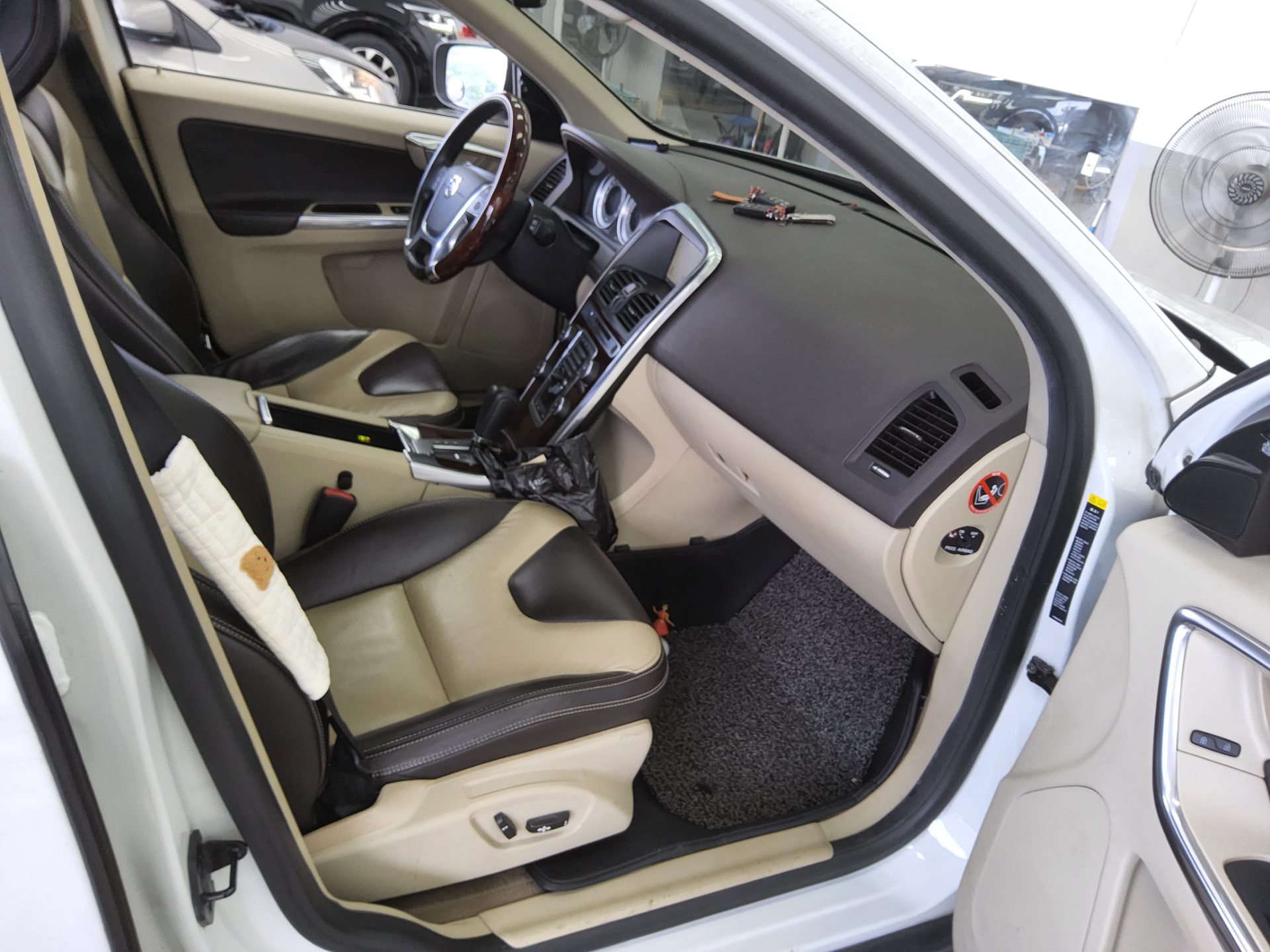2012 - volvo xc60