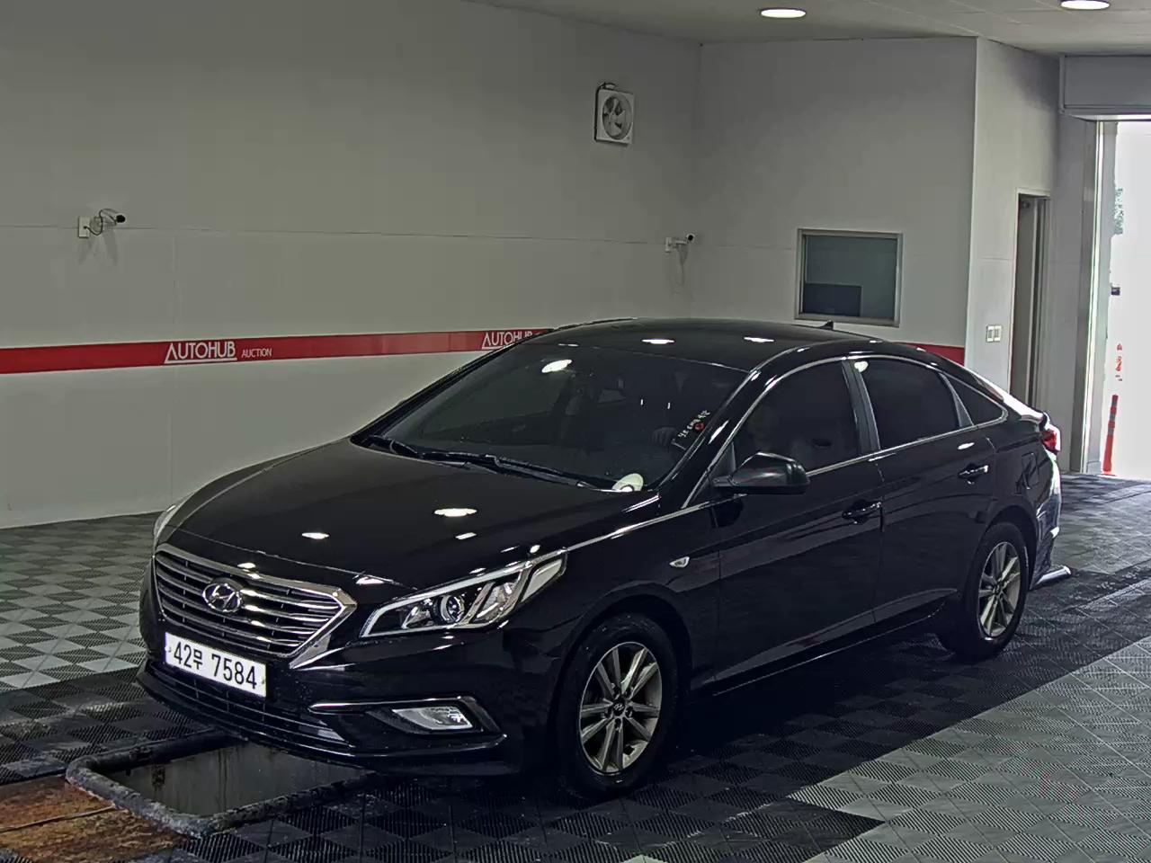 HYUNDAI LF SONATA LPi RENTAL CAR