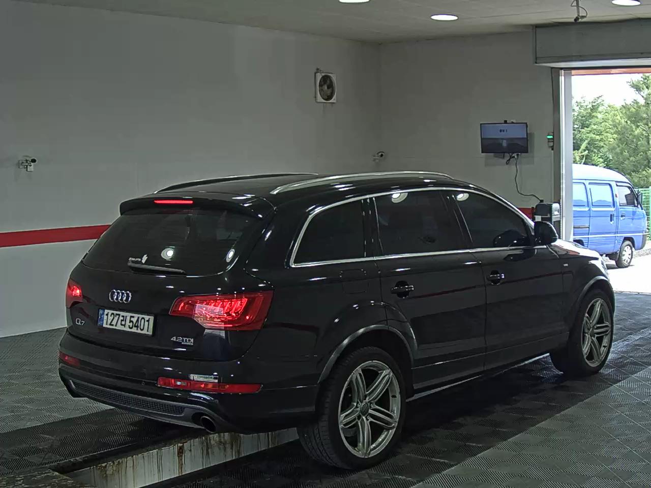 2012 - audi q7