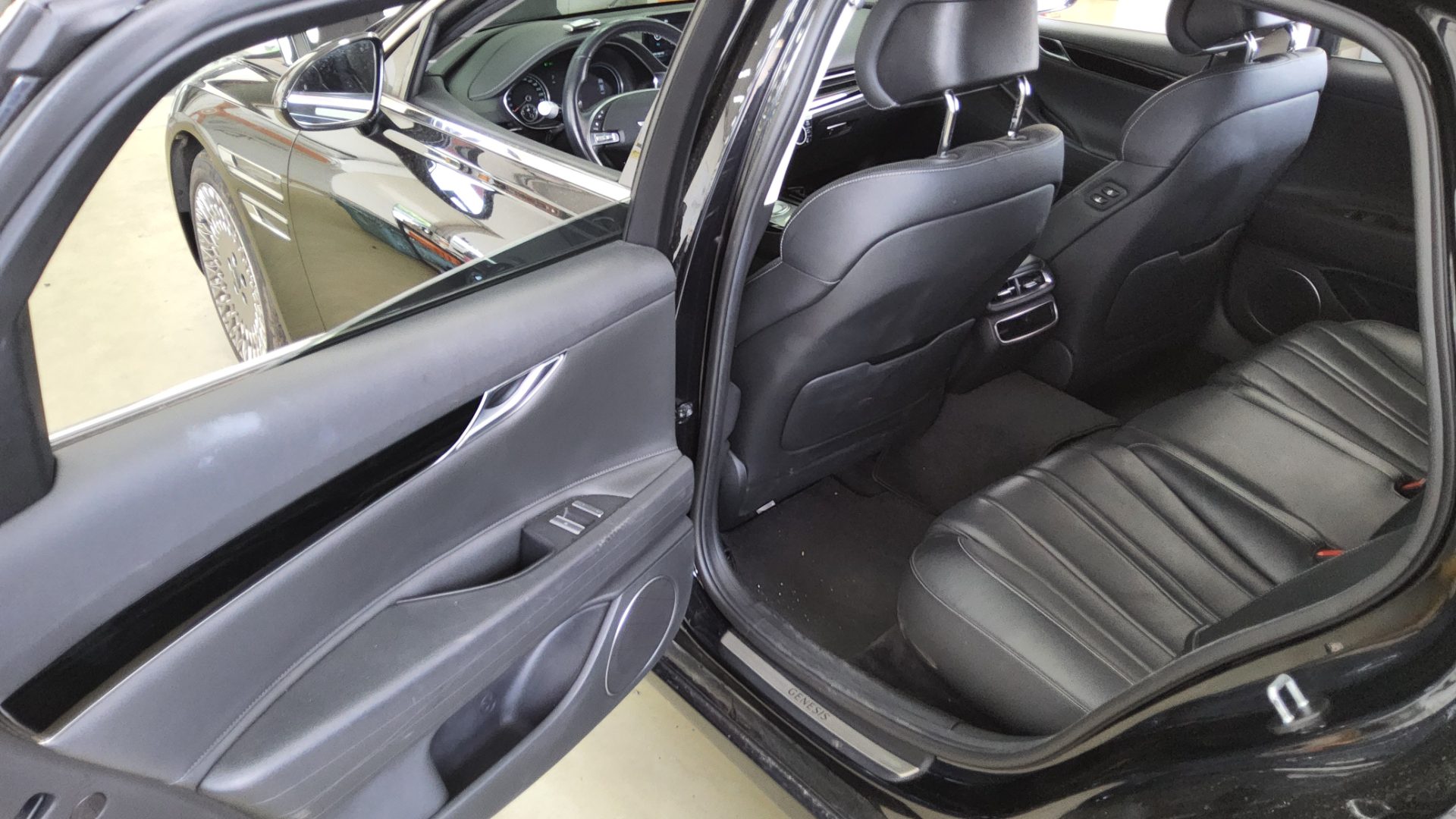 2021 - genesis g80