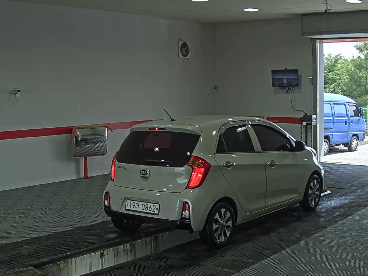 2016 - kia morning