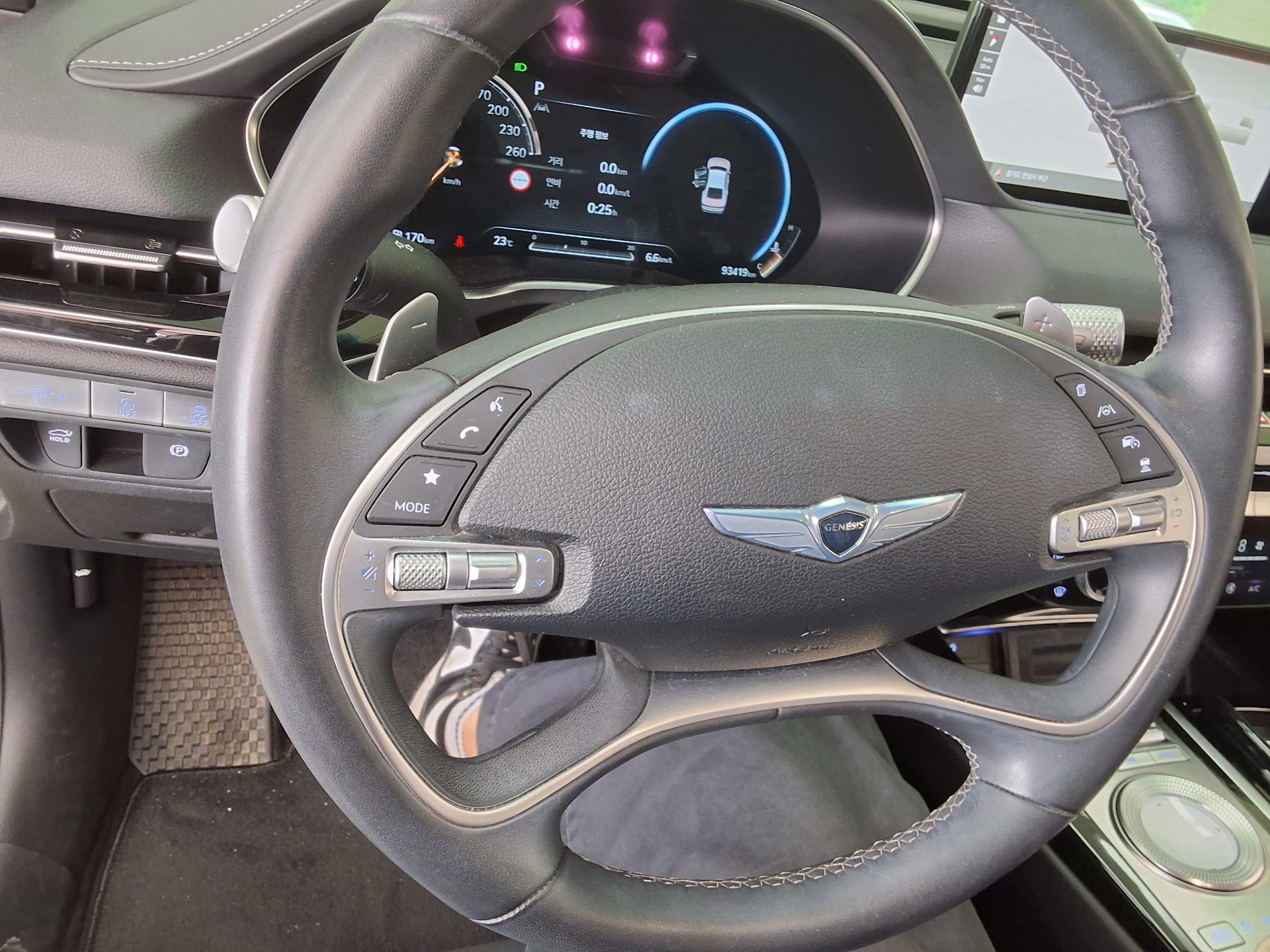 2022 - genesis g80