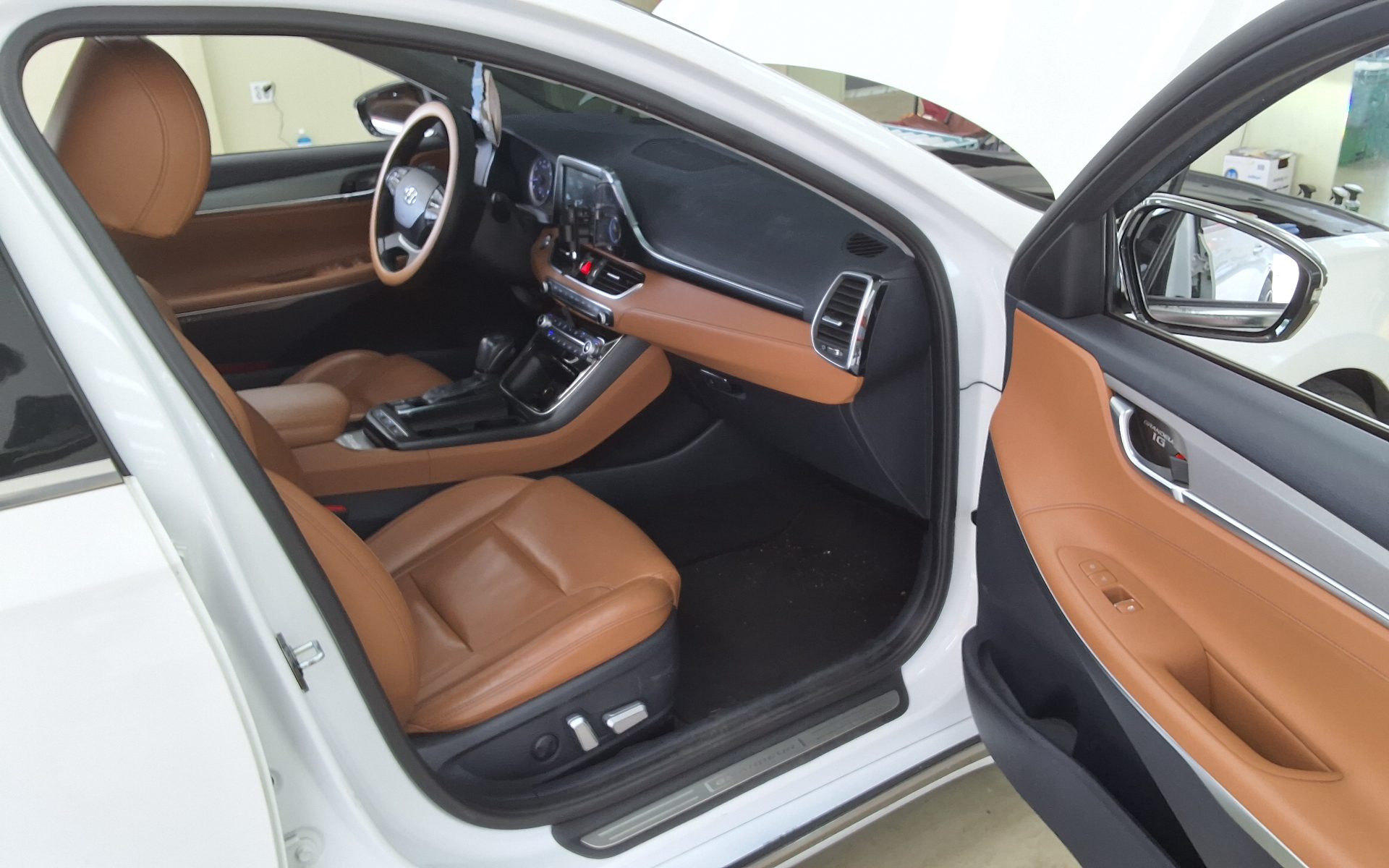 2018 - hyundai grandeur