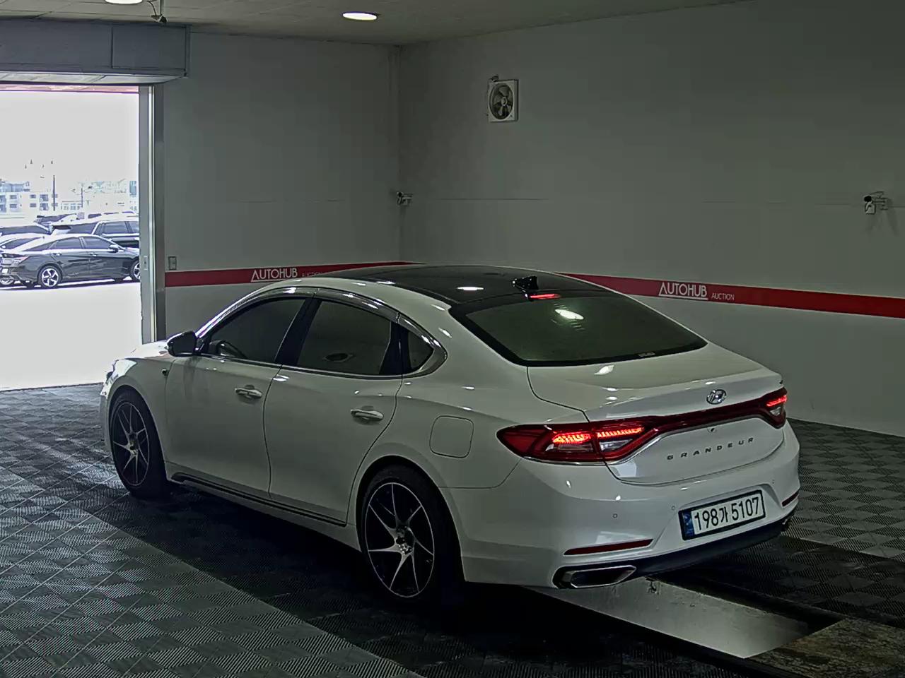 2018 - hyundai grandeur