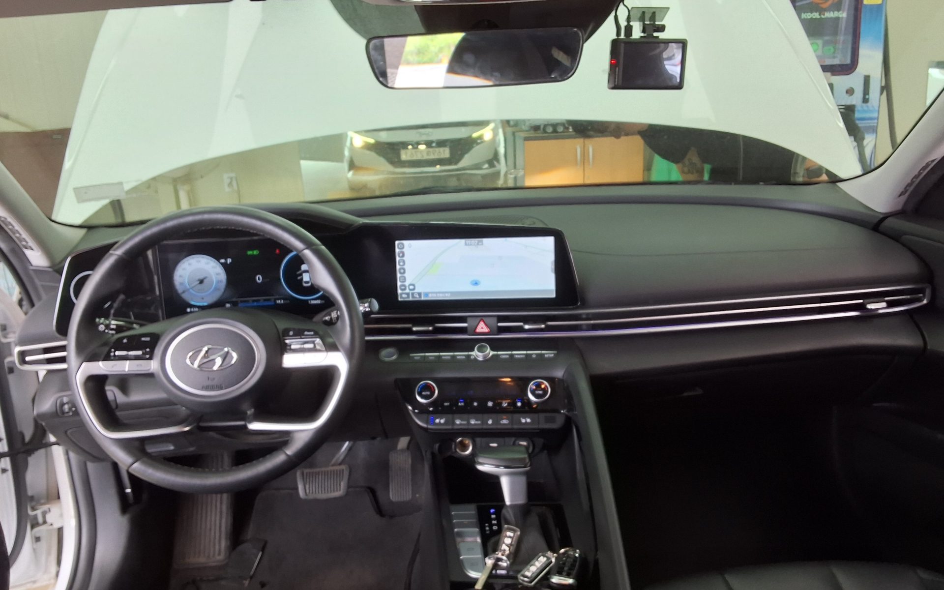 2023 - hyundai avante