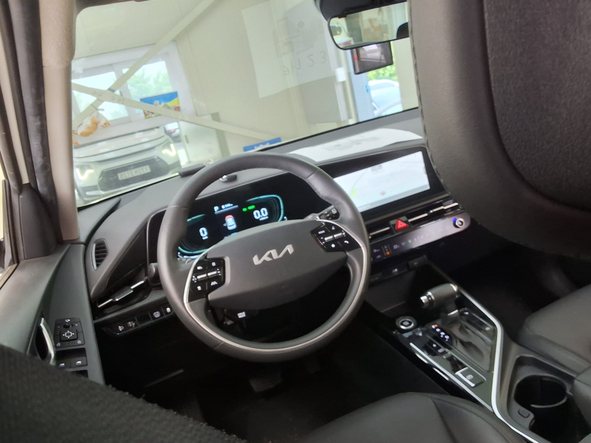 2022 - kia niro