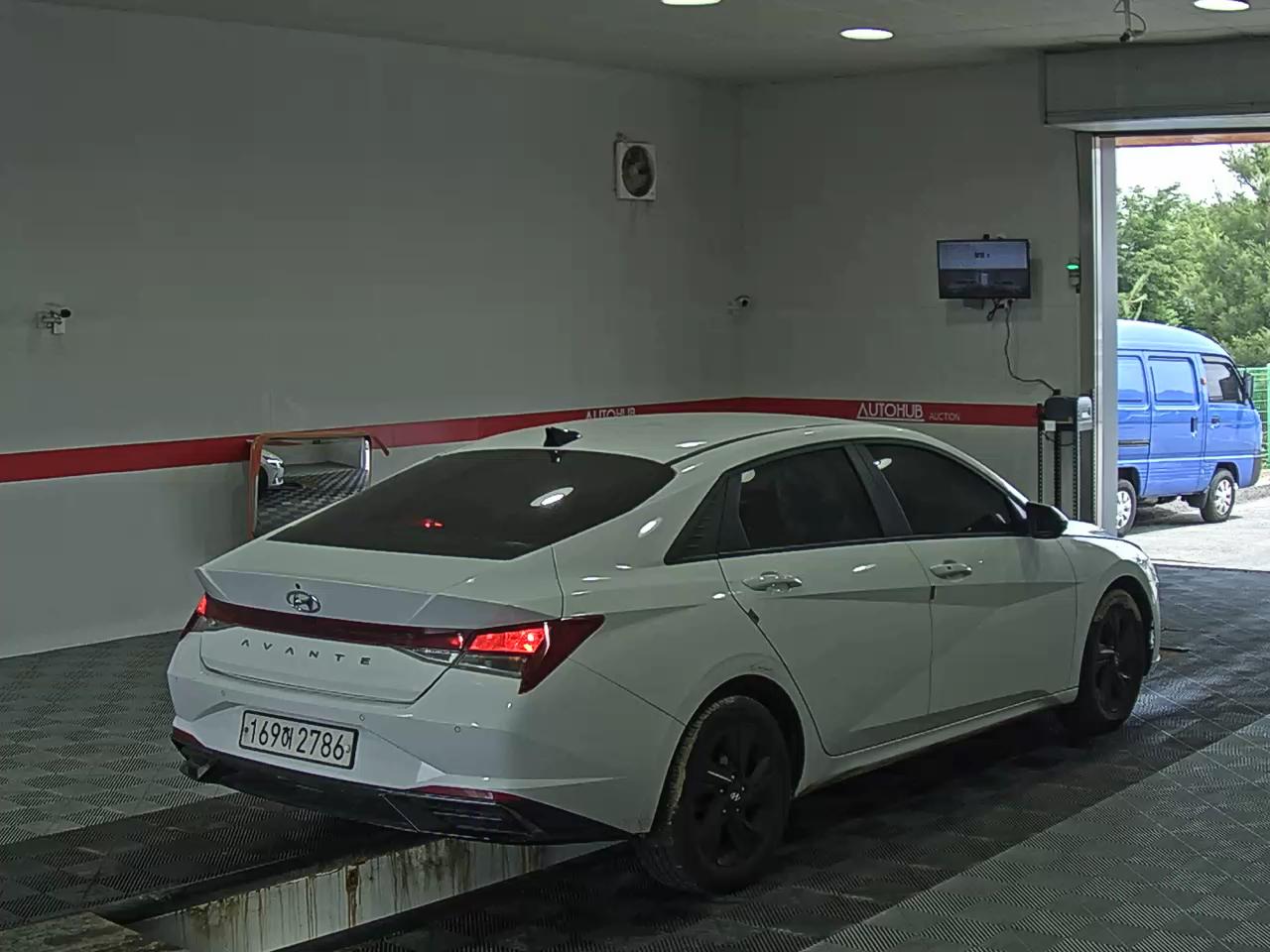 2023 - hyundai avante