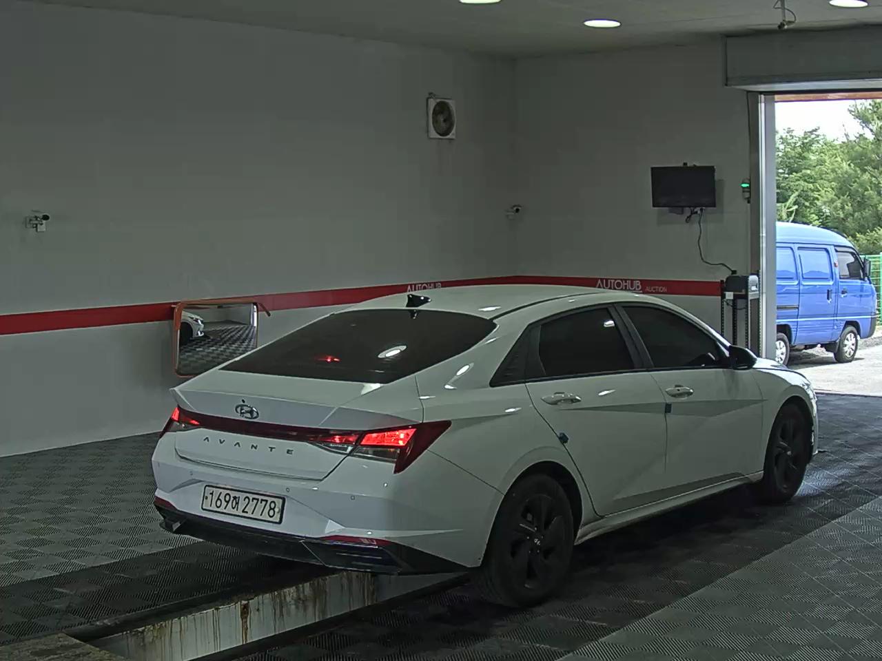 2023 - hyundai avante