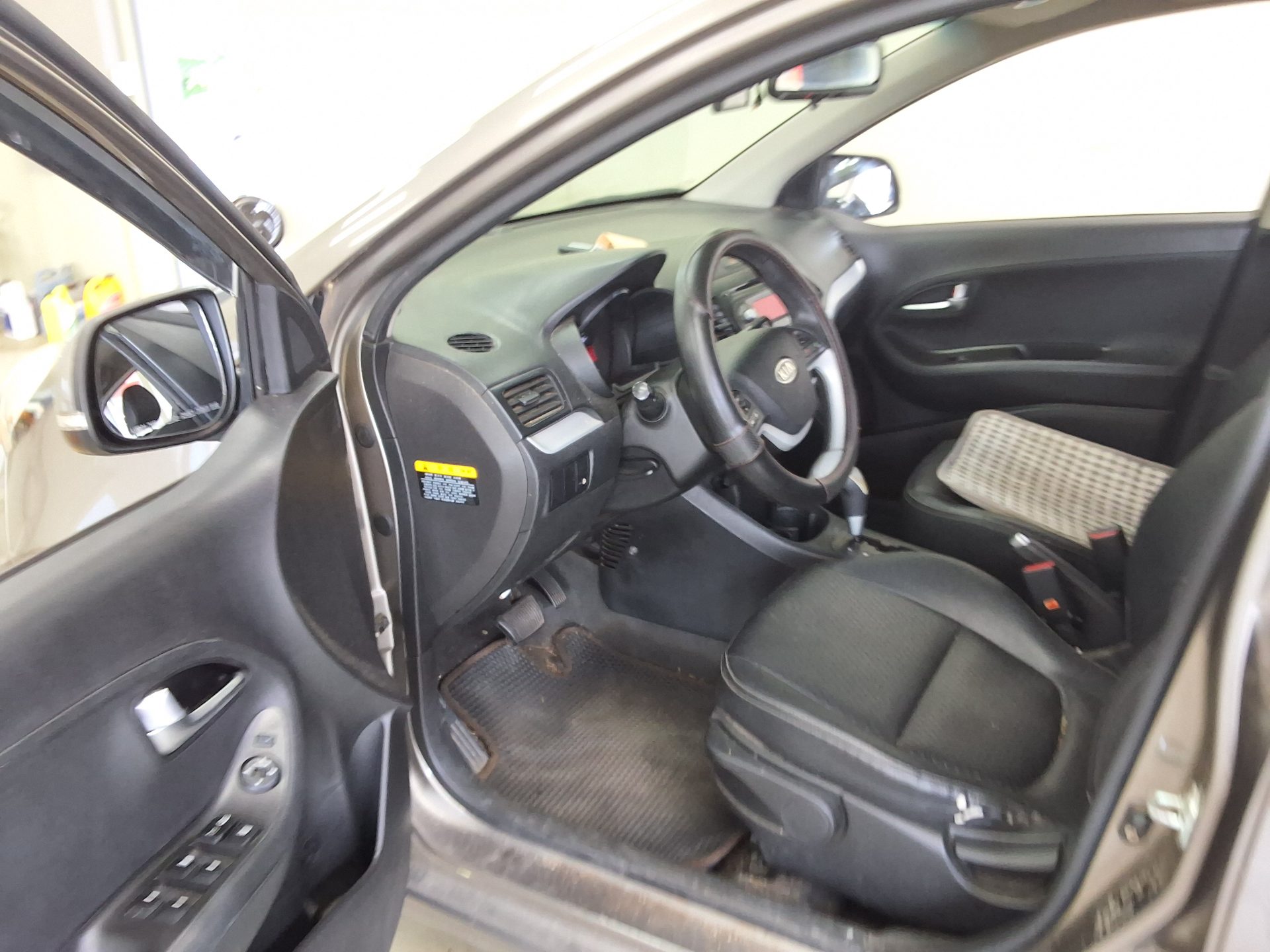 2012 - kia morning