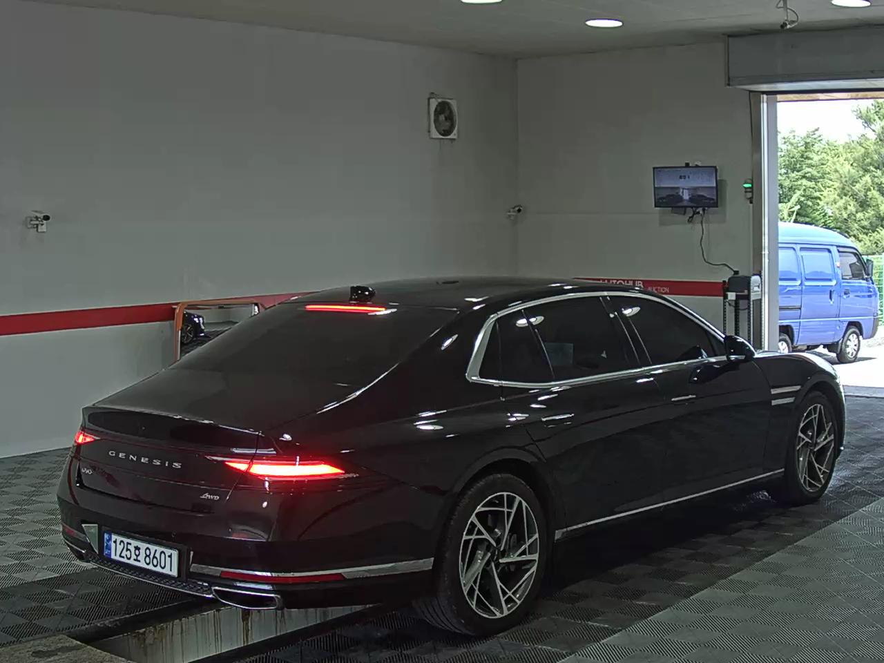 2023 - genesis g90