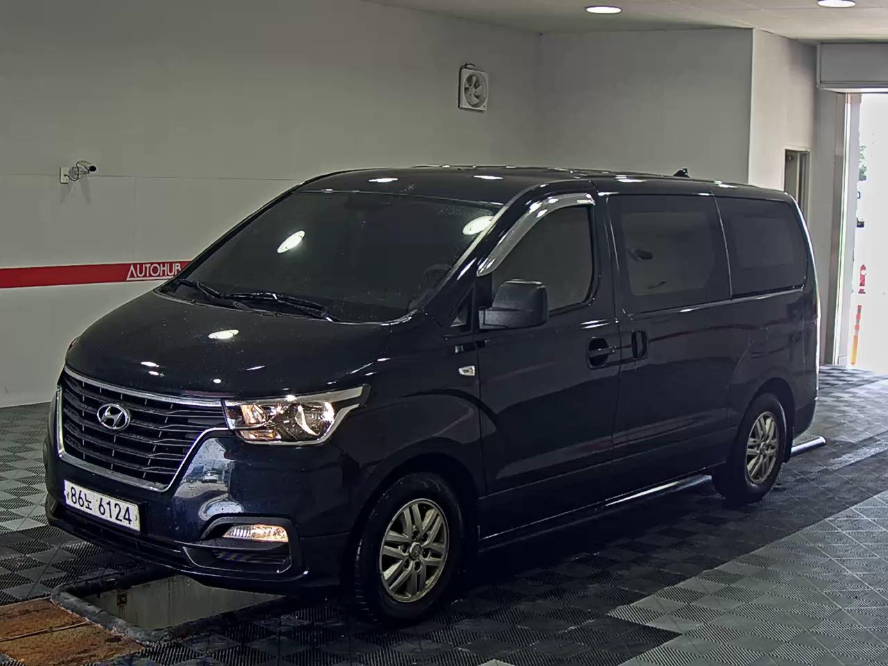 2021 - hyundai grand starex