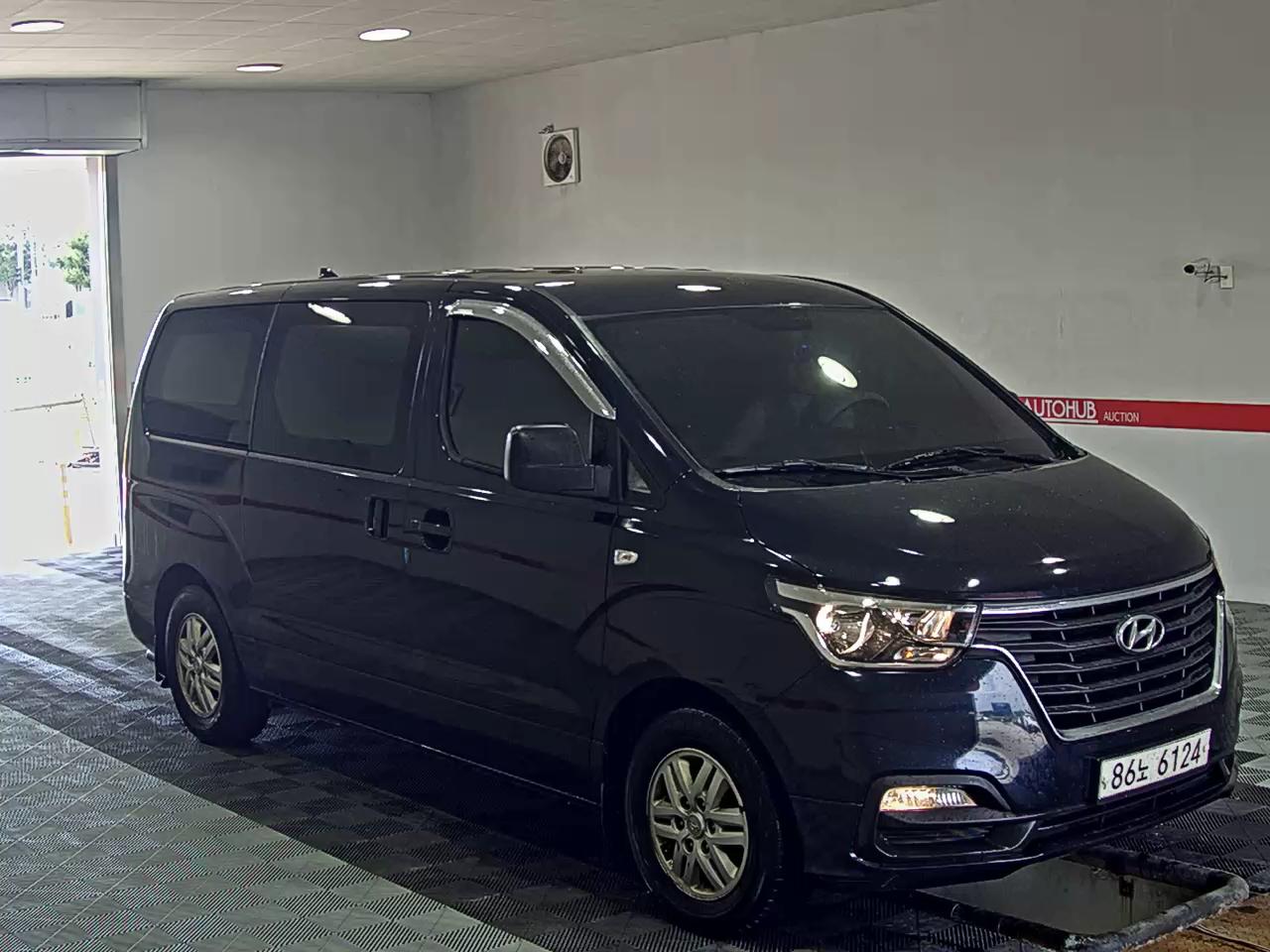 2021 - hyundai grand starex