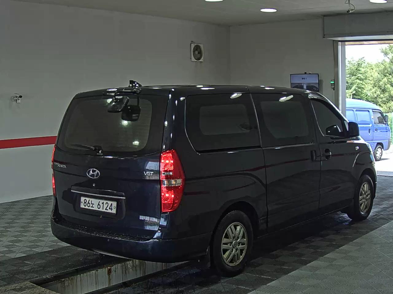 2021 - hyundai grand starex
