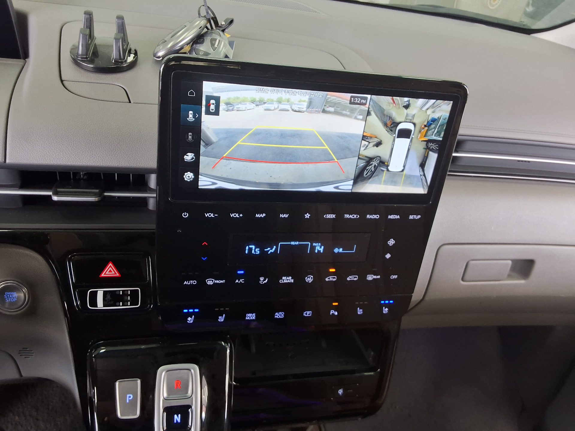 2025 - hyundai staria