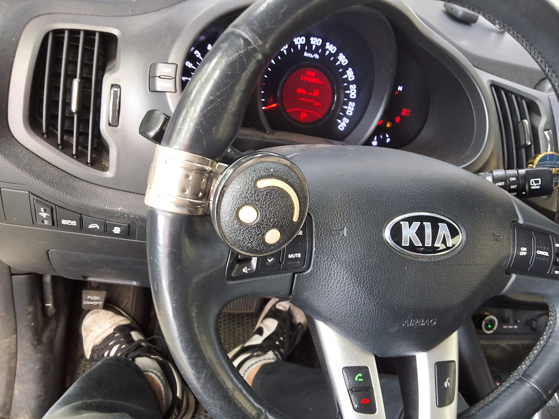 2013 - kia sportage