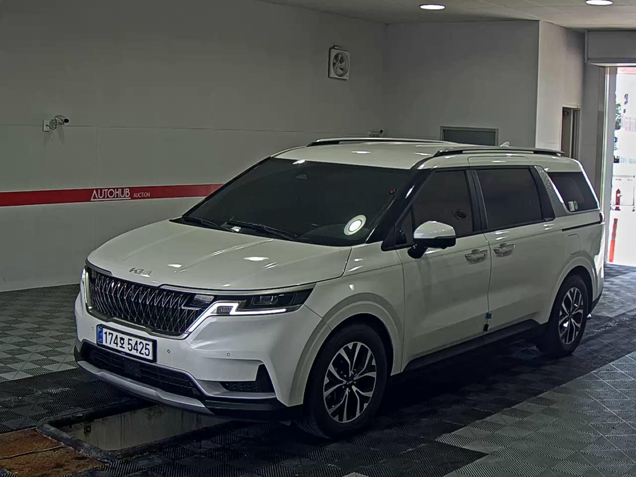 KIA CARNIVAL (KA4)