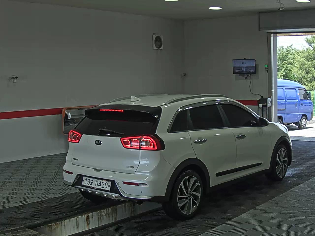 2017 - kia niro