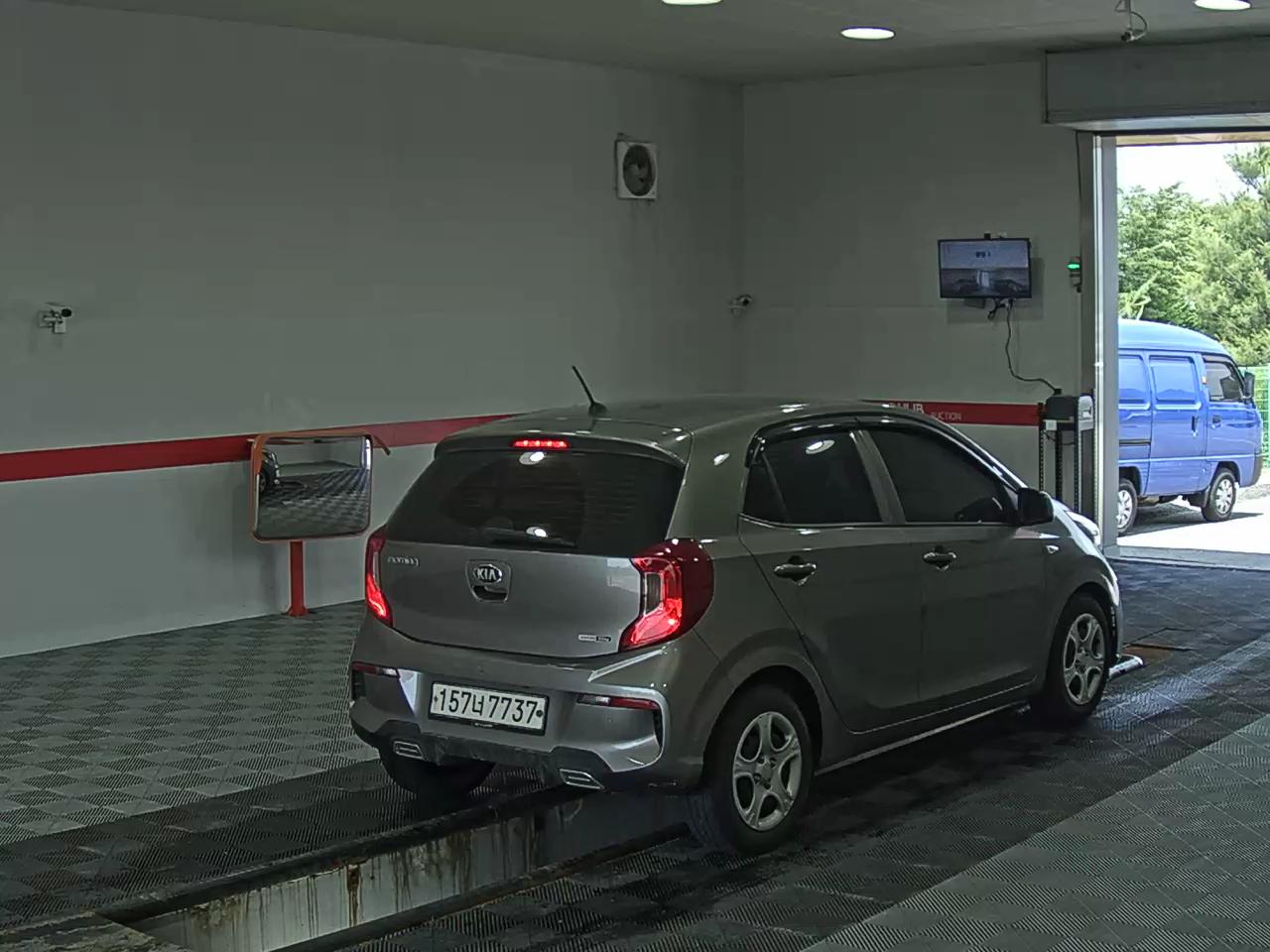 2021 - kia morning