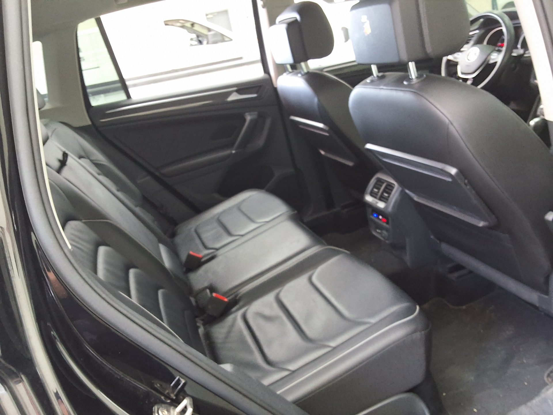 2018 - volkswagen tiguan