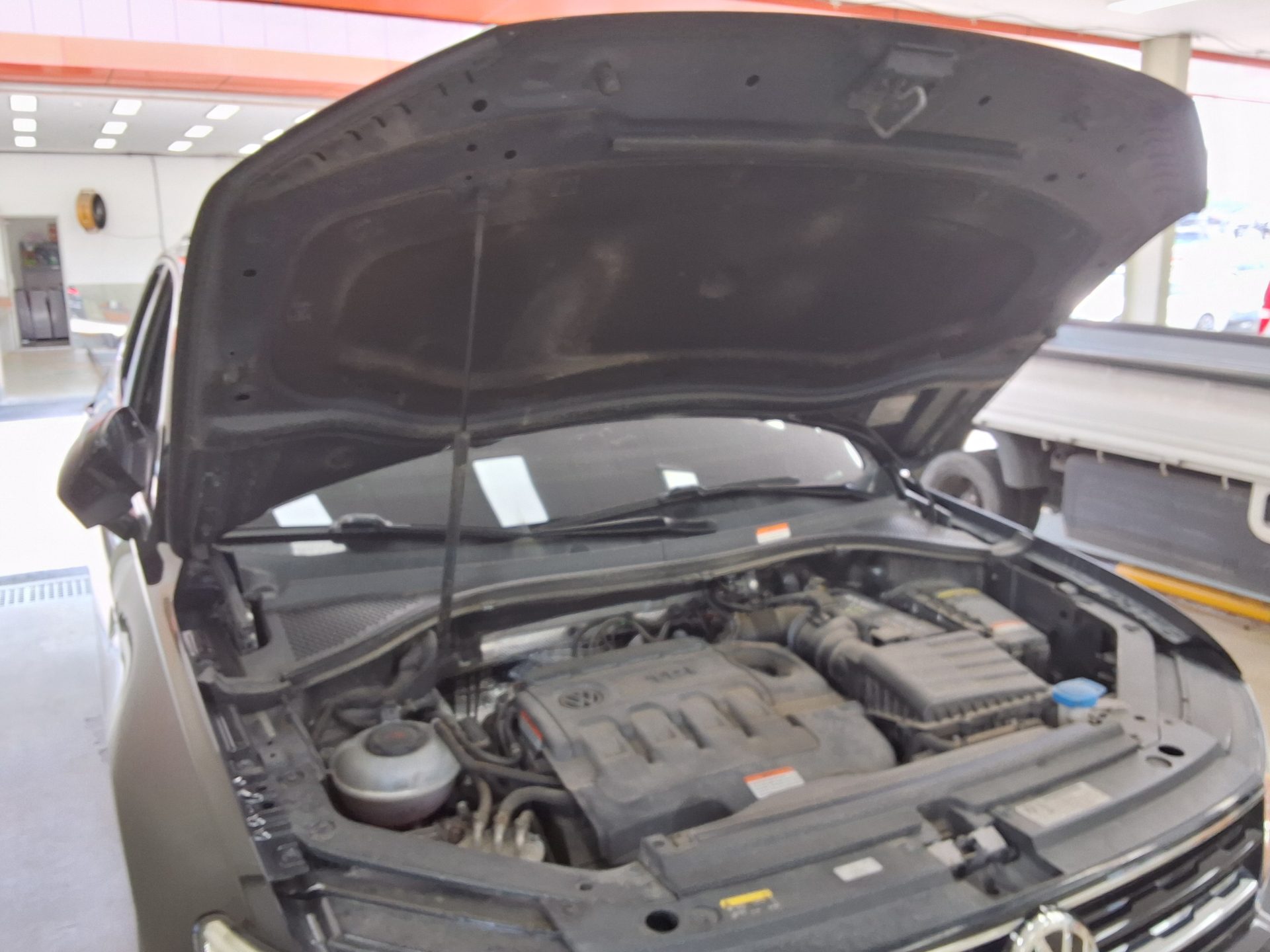 2018 - volkswagen tiguan